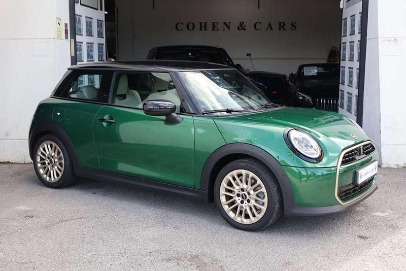 Usado Mini Cooper Favoured 156 CV (114 kW) 2024 Verde Utilitario