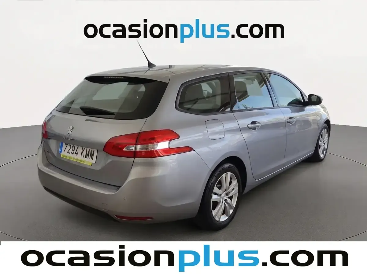 Usado Peugeot 308 Active 130 CV (95 kW) 2018 Gris Familiar
