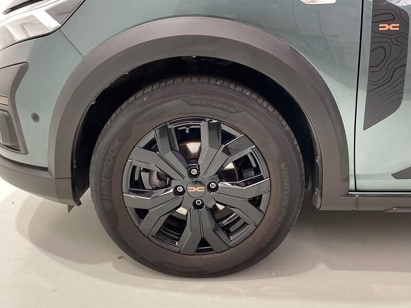 Usado Dacia Sandero Extreme 110 CV (80 kW) 2024 Verde Berlina