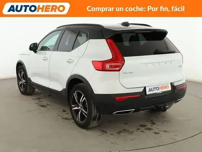 Begagnad Volvo XC40 R-Design 190 HK (139 kW) 2018 Vit SUV