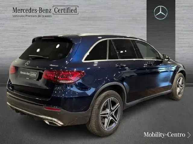 Usado Mercedes GLC300e 320 CV (235 kW) 2021 Azul cavansita SUV