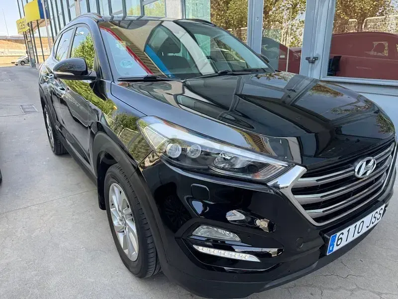 Usado Hyundai Tucson 141 CV (103 kW) 2016 Negro SUV