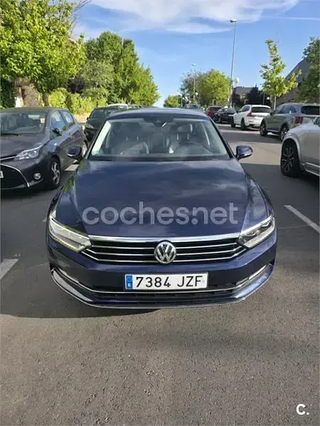 Usado VW Passat Sportline 190 CV (139 kW) 2017 Azul Berlina