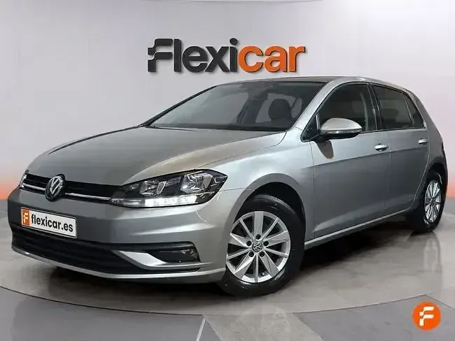 Usado VW Golf VII Advance 115 CV (84 kW) 2019 Marrón Berlina