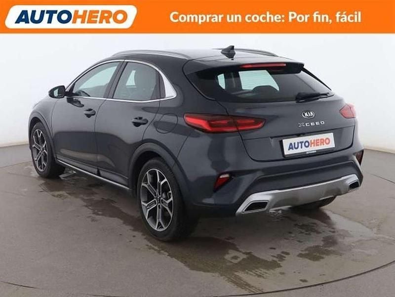 Usado Kia XCeed 136 CV (100 kW) 2019 Gris SUV