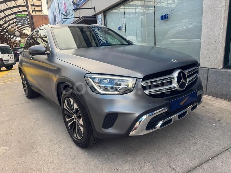 Usado Mercedes GLC300e 320 CV (235 kW) 2022 Gris / plata SUV