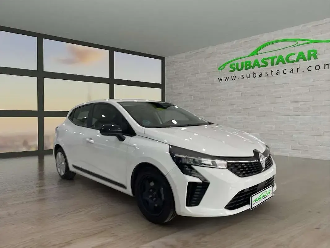 Usado Renault Clio Evolution 101 CV (74 kW) 2024 Blanco Utilitario