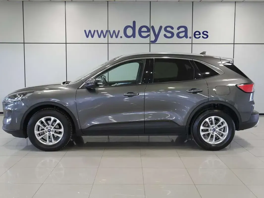 Usado Ford Kuga Titanium 150 CV (110 kW) 2022 Gris SUV