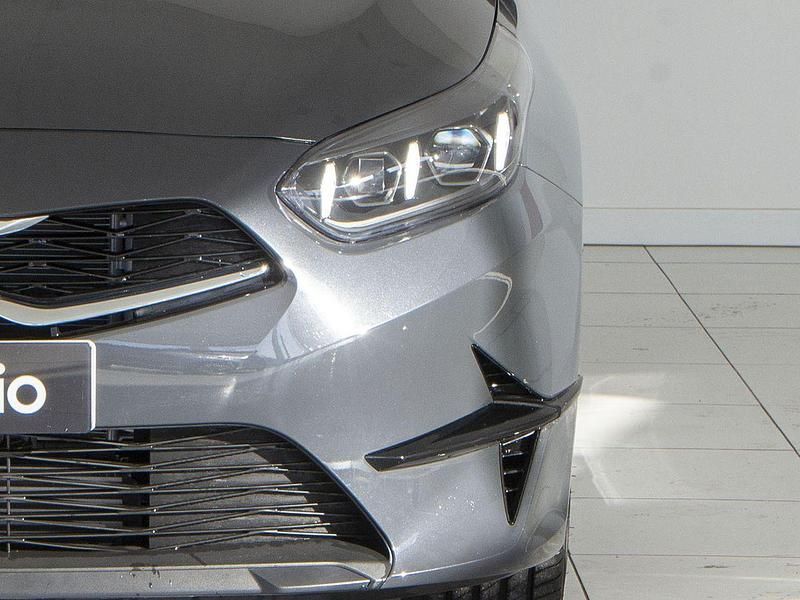 Usado Kia Ceed 120 CV (88 kW) 2023 Oscuro Utilitario