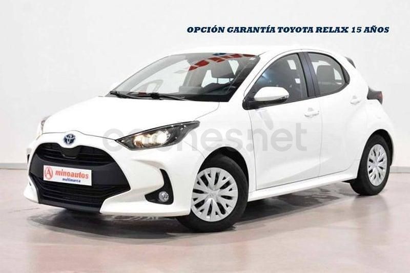 Usado Toyota Yaris Hybrid Business Edition 117 CV (86 kW) 2021 Blanco Utilitario