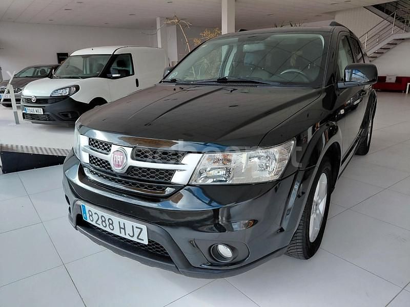 Negro Usado 2012 Fiat Freemont Urban SUV | 11.900 € (Caro) - Imagen 1/4