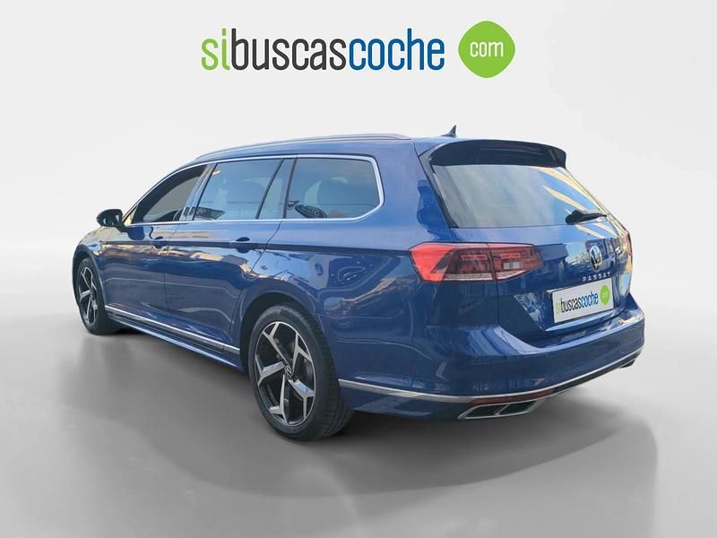 Usado VW Passat R-line 200 CV (147 kW) 2021 Azul Familiar