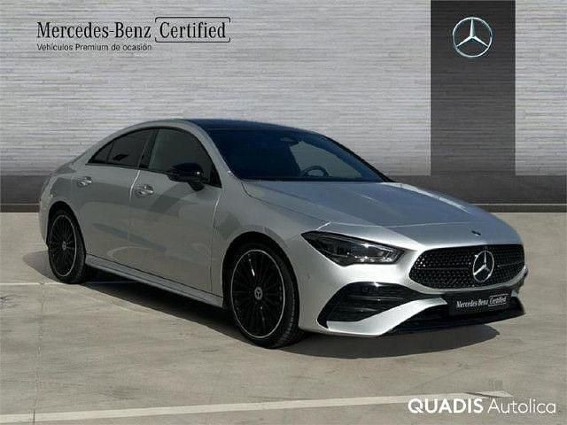 Usado Mercedes CLA200 AMG line 150 CV (110 kW) 2024 Plata iridio
