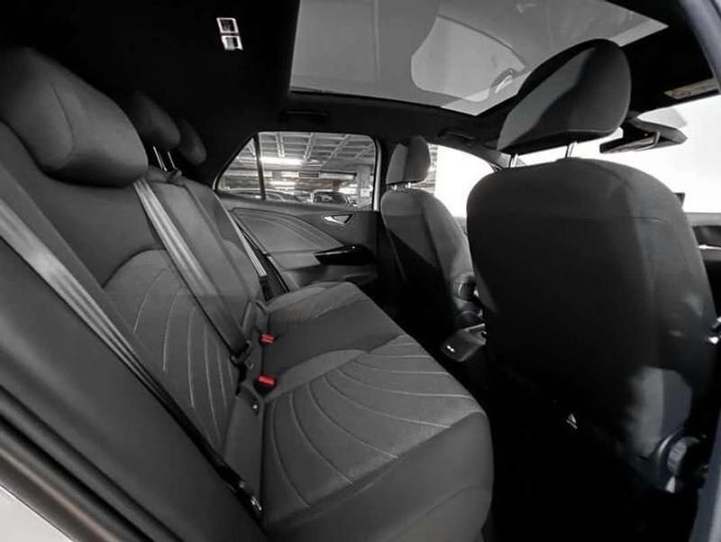 Usado VW ID.3 Pro 150 kW (204 CV) 2025 Blanco Utilitario