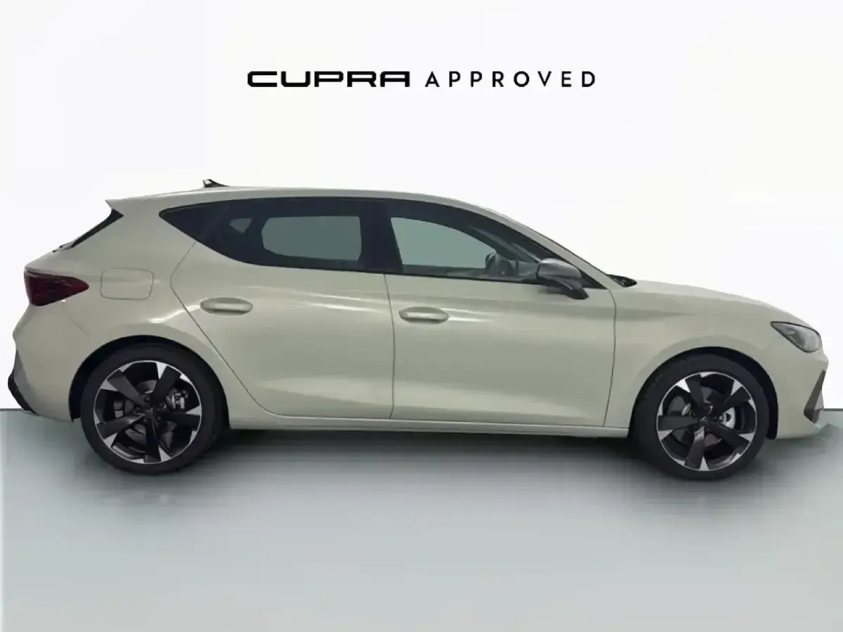Usado Cupra Leon 150 CV (110 kW) 2025 Verde Berlina