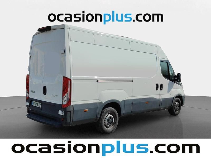 Usado Iveco Daily 156 CV (114 kW) 2023 Blanco Berlina