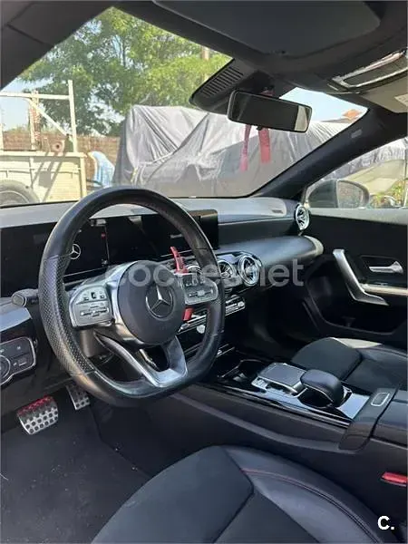 Usado Mercedes A180 109 CV (80 kW) 2018 Negro Berlina