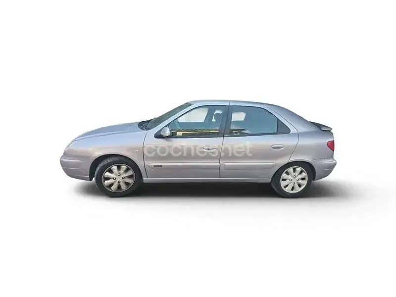 Usado Citroën Xsara Exclusive 90 CV (66 kW) 2001 Gris / plata Berlina