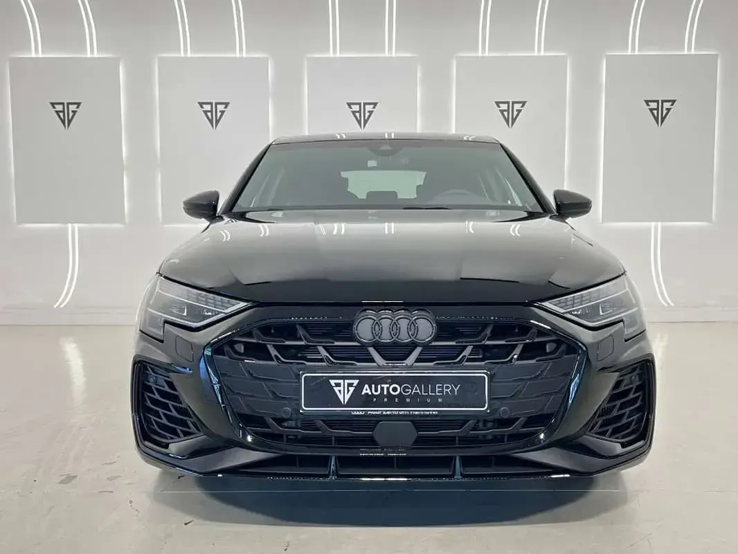 Usado Audi S3 Sportback 333 CV (244 kW) 2024 Negro Utilitario