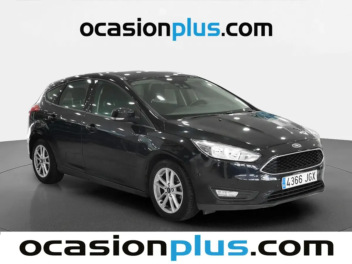 Usado Ford Focus Trend+ 125 CV (91 kW) 2015 Negro Utilitario