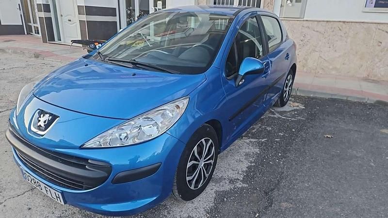 Usado Peugeot 207 Premium 90 CV (66 kW) 2007 Azul Utilitario
