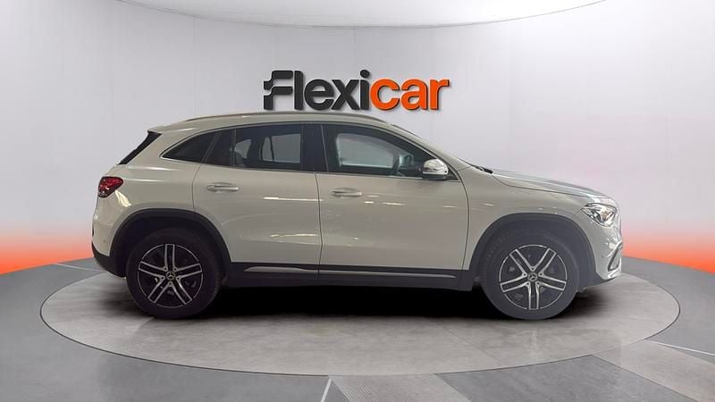 Usado Mercedes GLA200 150 CV (110 kW) 2021 Blanco SUV