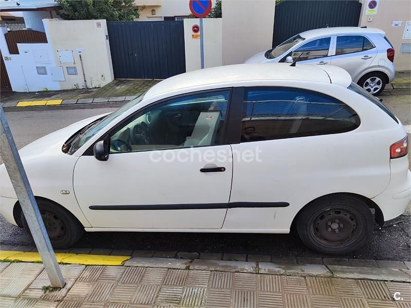Usado Seat Ibiza Stella 64 CV (47 kW) 2002 Blanco Utilitario