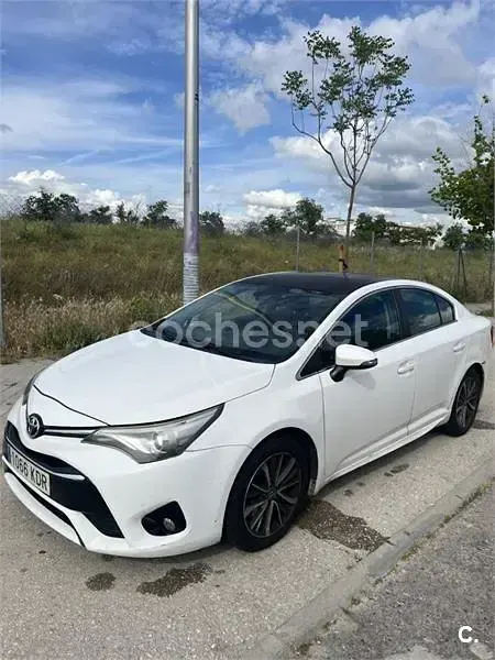 Usado Toyota Avensis Advance 143 CV (105 kW) 2017 Blanco Berlina