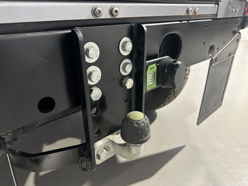 Usado Land Rover Defender 122 CV (89 kW) 2003 Gris SUV