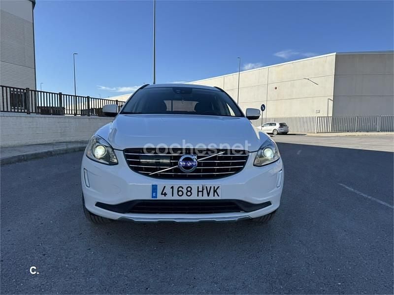 Occasion Volvo XC60 R-Design Momentum 181 ch (133 kW) 2014 Blanc SUV