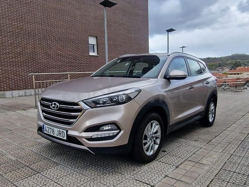 Usado Hyundai Tucson Style 141 CV (103 kW) 2016 Beige SUV