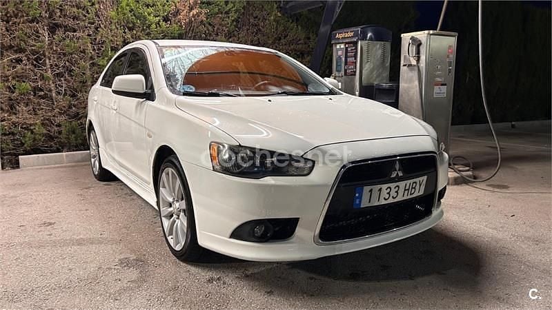 Usado Mitsubishi Lancer Sportback Motion 143 CV (105 kW) 2011 Blanco Berlina