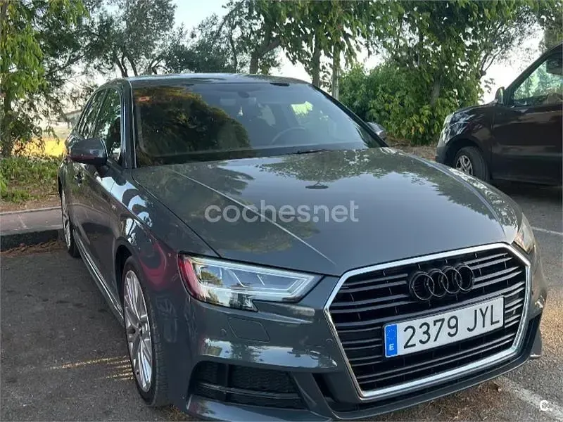 Usado Audi A3 S-Line 150 CV (110 kW) 2017 Gris / plata Berlina