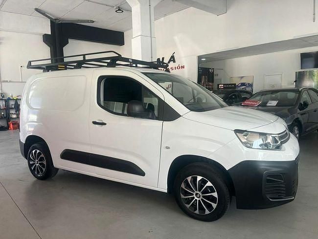 Usado 2021 Citroën Berlingo 102 CV Monovolumen – 41500 Sevilla