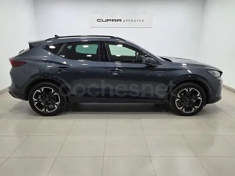 Usado Cupra Formentor 204 CV (150 kW) 2025 Gris / plata SUV
