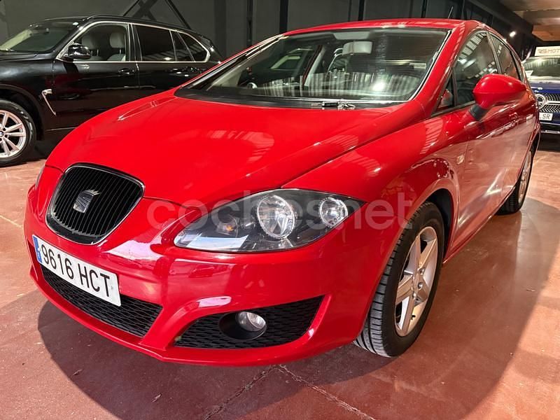 Rojo Usado 2011 Seat Leon Style Berlina | 7500 € (Precio justo) - Imagen 1/4