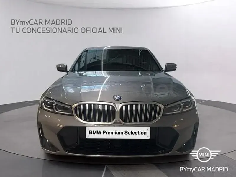 Usado BMW 330e Comfort Edition 292 CV (214 kW) 2026 Gris / plata Berlina