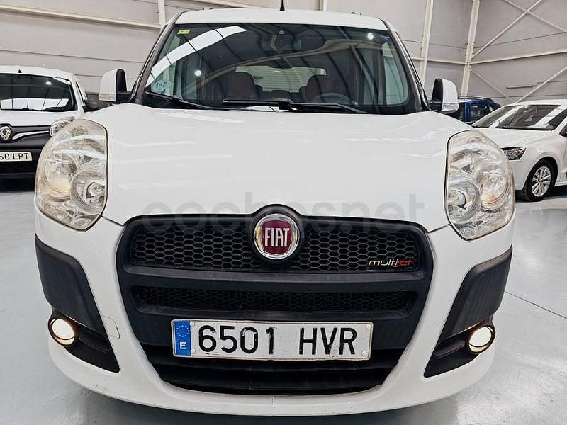Usado Fiat Doblò Dynamic 90 CV (66 kW) 2014 Blanco Monovolumen
