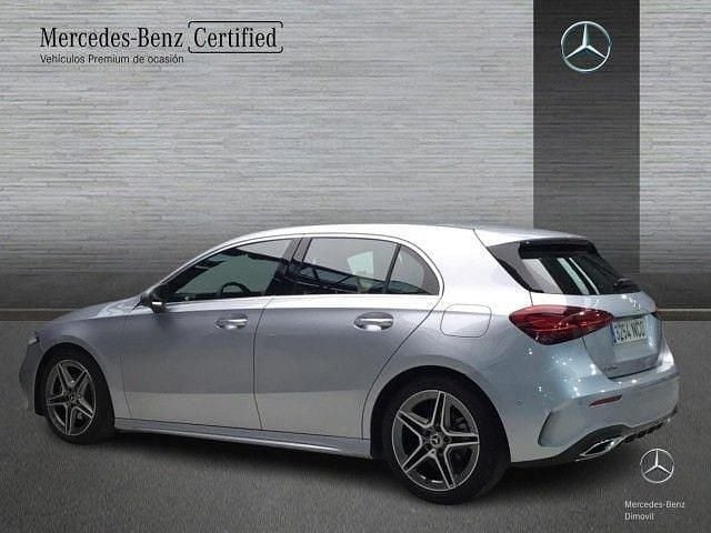 Usado Mercedes A180 136 CV (100 kW) 2025 Plata hightech
