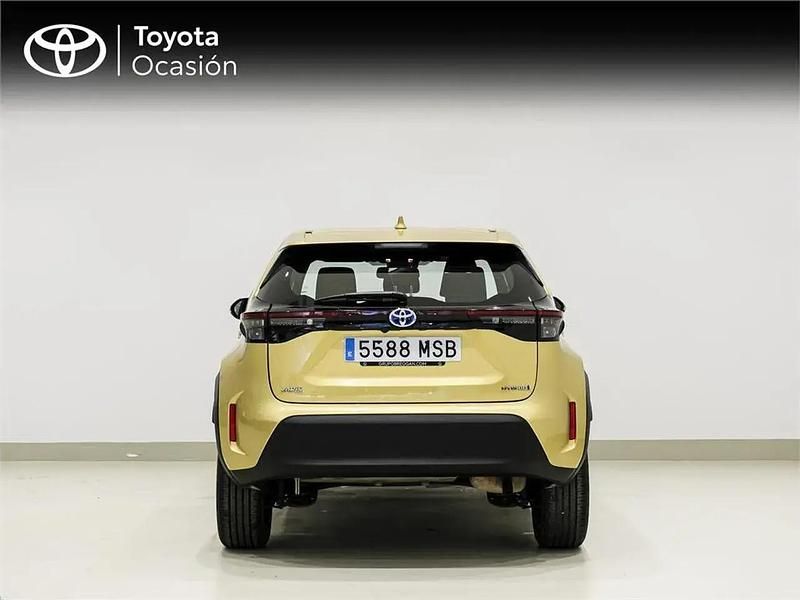 Usado Toyota Yaris Hybrid Active 116 CV (85 kW) 2024 Naranja