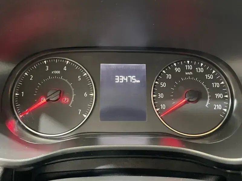 Usado Renault Kadjar Techno 140 CV (102 kW) 2022 Gris SUV
