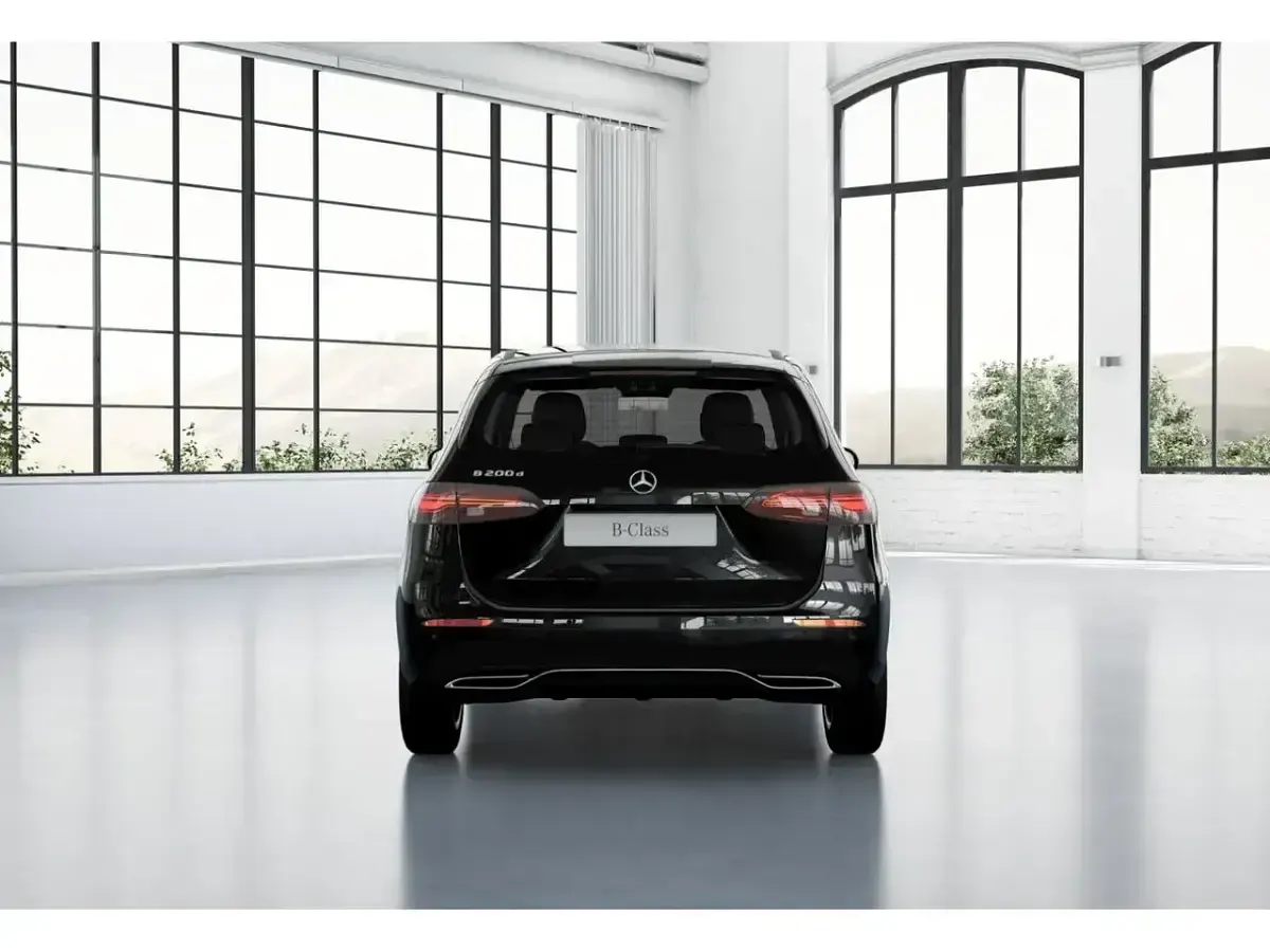 Nuevo Mercedes B200 150 CV (110 kW) 2025 Negro Utilitario