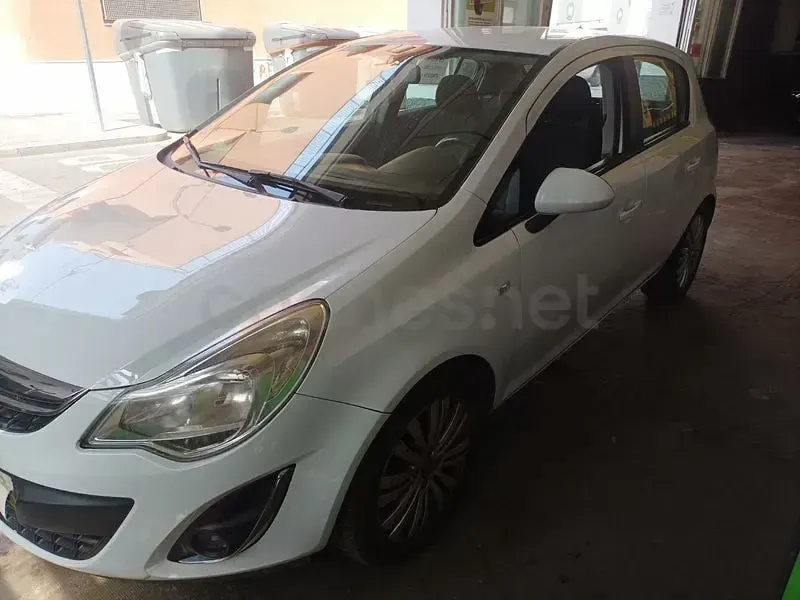 Usado Opel Corsa Selective 85 CV (62 kW) 2013 Blanco Utilitario