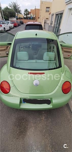 Usado VW New Beetle 105 CV (77 kW) 2005 Verde Utilitario