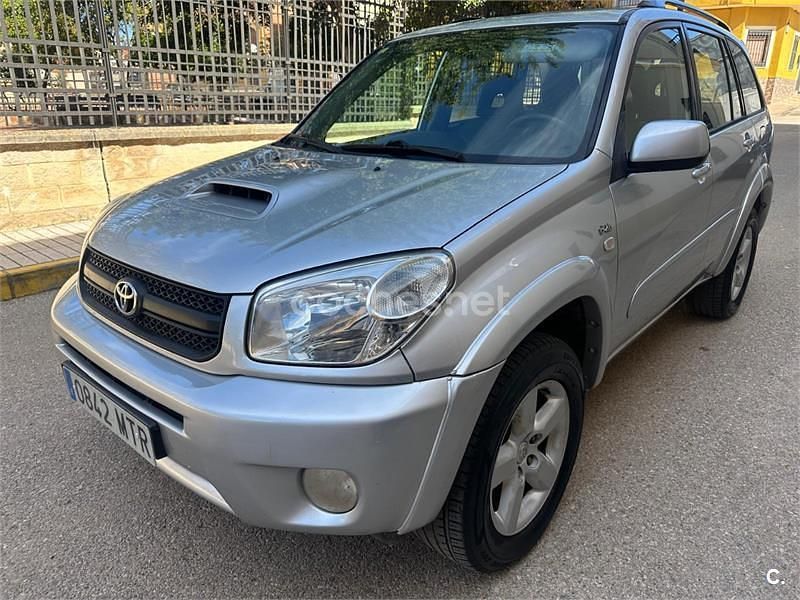 Usado Toyota RAV4 Executive 116 CV (85 kW) 2005 Gris / plata SUV