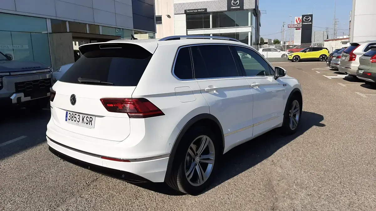 Usado VW Tiguan Sportline 150 CV (110 kW) 2018 Blanco SUV