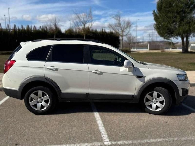 Usado Chevrolet Captiva LT 163 CV (119 kW) 2011 Blanco SUV