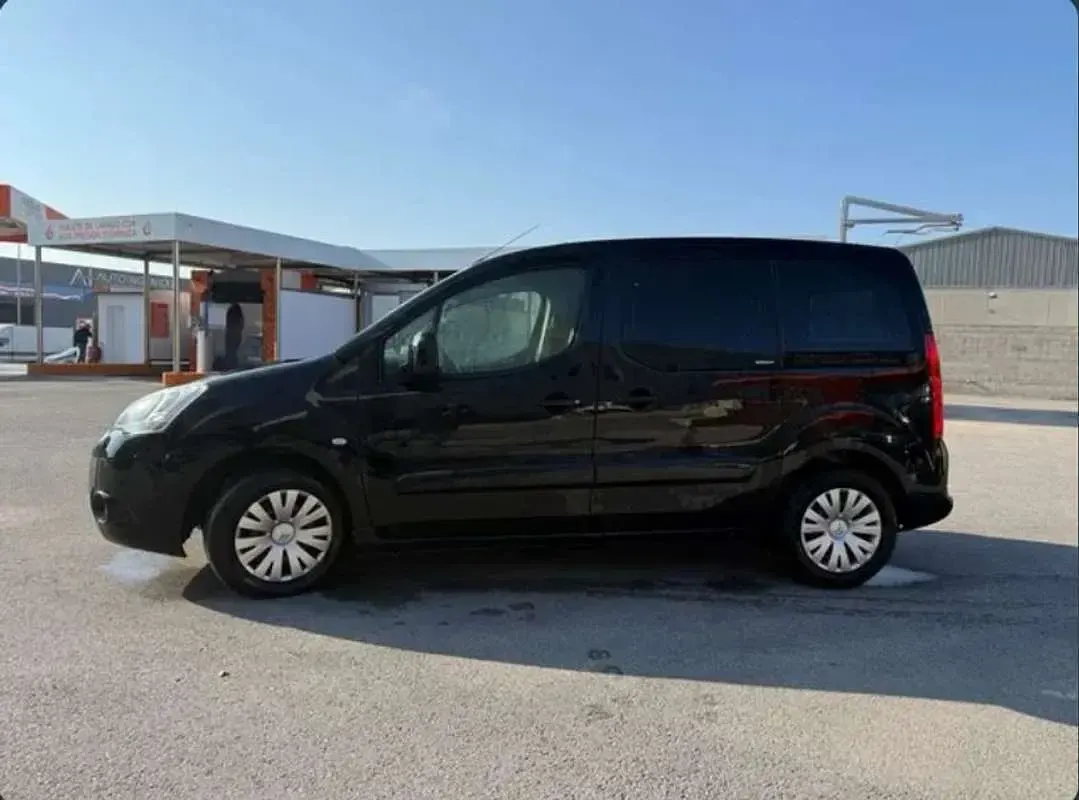 Usado Citroën Berlingo 90 CV (66 kW) 2012 Negro Monovolumen