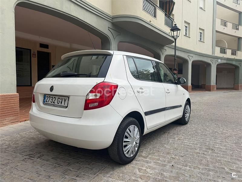 Brugt Skoda Fabia 60 HK (44 kW) 2010 Hvid Sedan