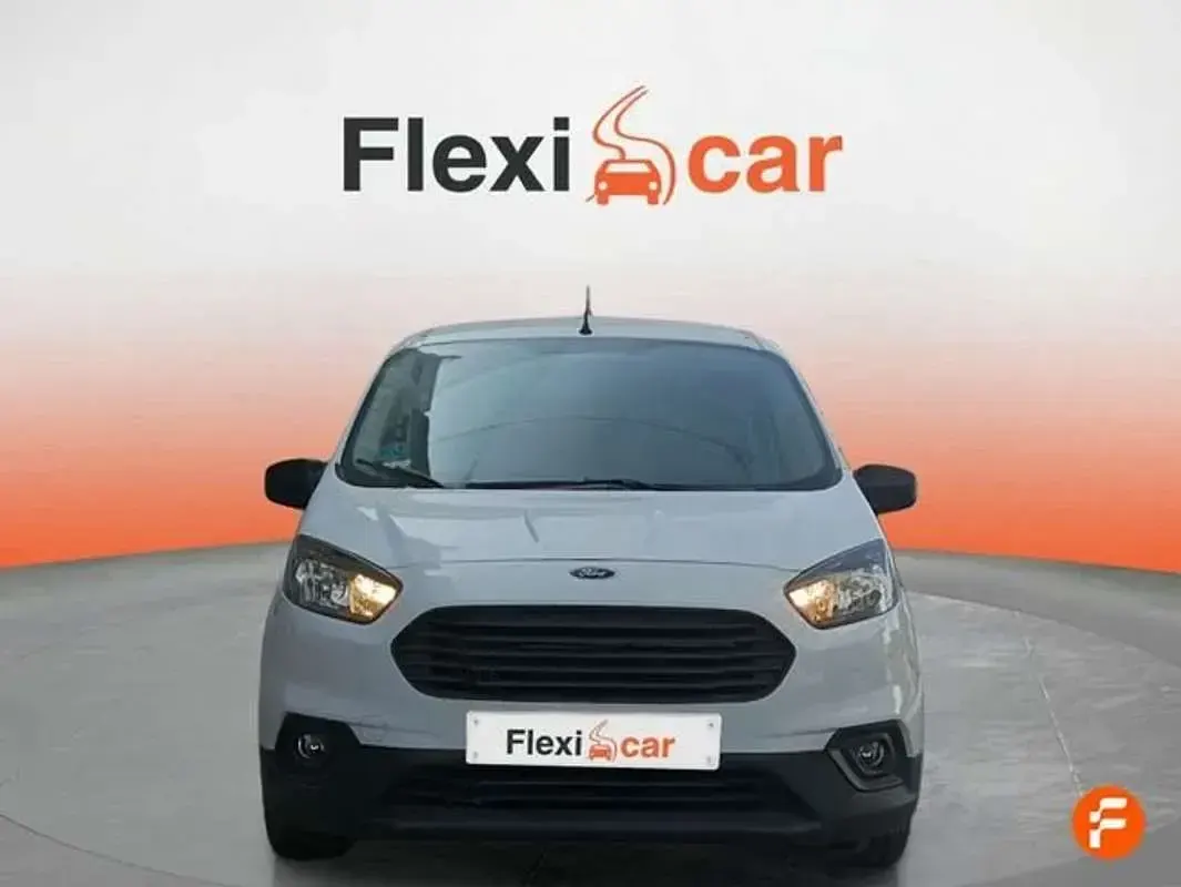 Usado Ford Transit Trend 102 CV (75 kW) 2022 Blanco Van
